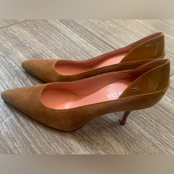 Escada Camel Suede Heels, Size 39 - Picture 3 of 8